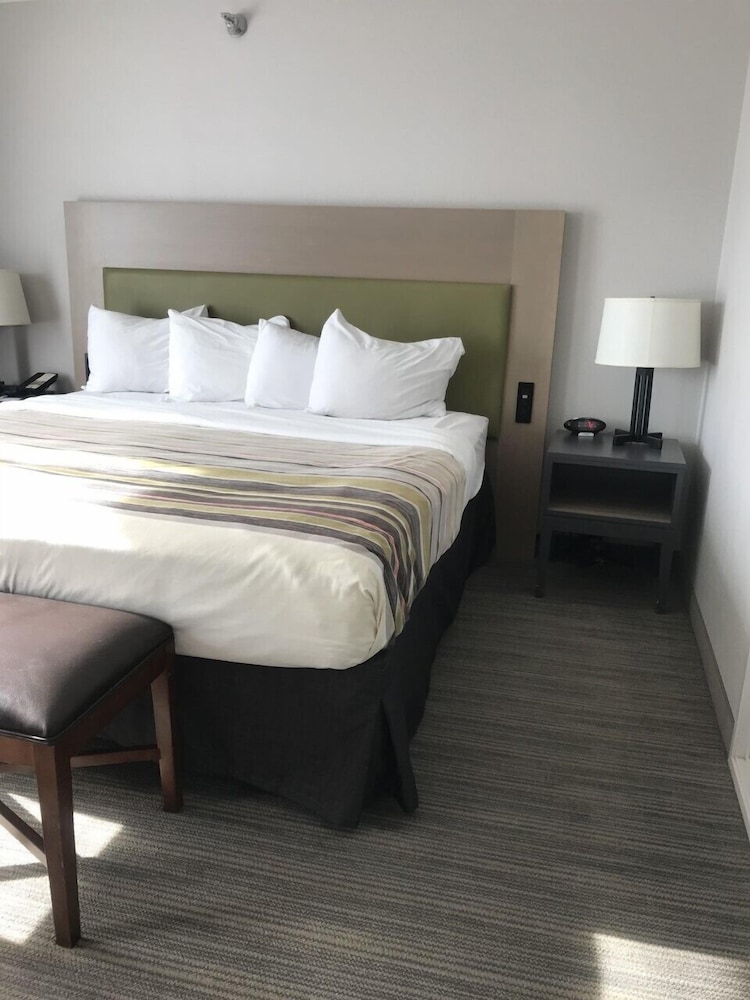 Country Inn & Suites by Radisson, Fargo, ND