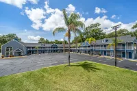 GatorTown Inn - 2-Star