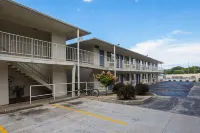 Motel 6 Rochester, MN Hotels in Rochester