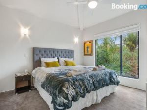 The Condo at Palm Beach by Waiheke Unlimited