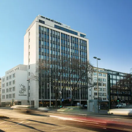 Me and All Hotel Dusseldorf, by Hyatt Отели рядом с достопримечательностью «Музей Кунст Паласт»