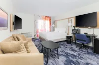 Fairfield Inn & Suites San Jose Airport