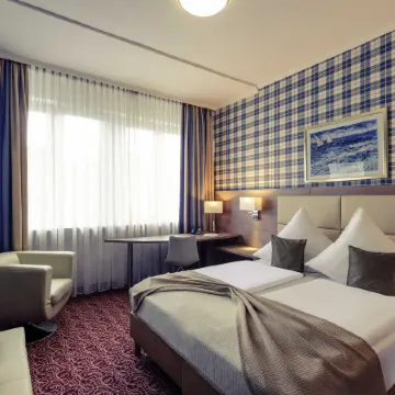 Mercure Hotel Kaiserhof City Center Отели рядом с достопримечательностью «Банхофсфиртель»