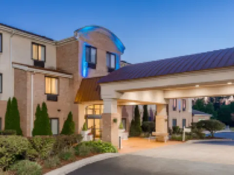 Holiday Inn Express & Suites CANTON by IHG Hotels in Canton