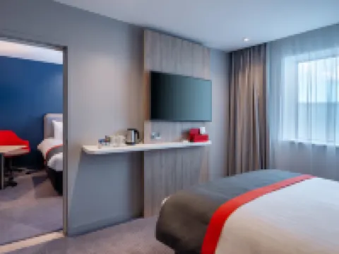 Holiday Inn Express LONDON HEATHROW T4 by IHG Hotels in Hounslow