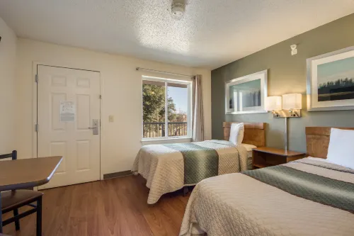 홈타운 스튜디오스 댈러스 - 메스퀴테