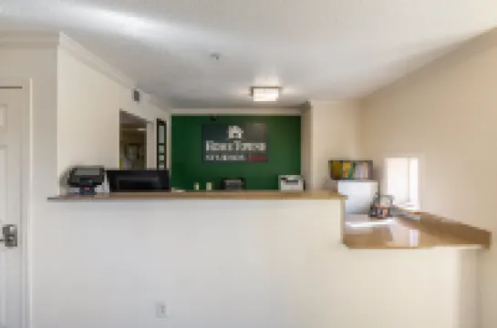 โฮมทาวน์สตูดิโอส์ บาย เรดรูฟ แอตแลนตา นอร์ธอีสต์ - พีชทรีคอร์เนอร์ส