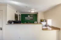 HomeTowne Studios Atlanta NE - Peachtree Corners