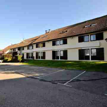 基里亞德安奈斯南部克朗傑維耶酒店 Hotel Exterior