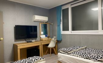 10. Suwon Ro..