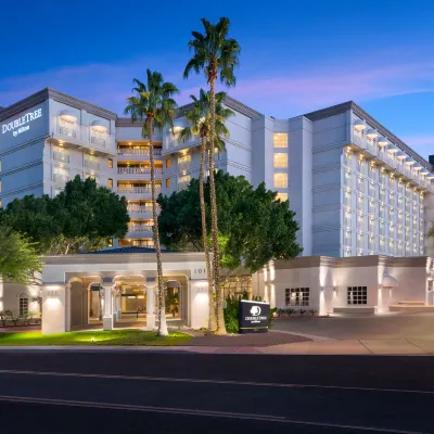 DoubleTree by Hilton Phoenix Mesa Hotels near Mekong Supermarket