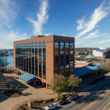 The Landing at Hampton Marina, Tapestry Collection by Hilton Hotels near Darling Stadium