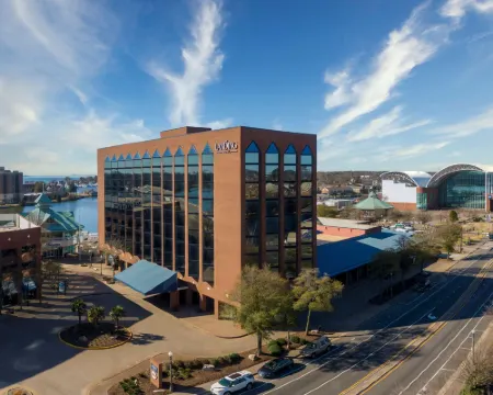 The Landing at Hampton Marina, Tapestry Collection by Hilton Hotels in Hampton