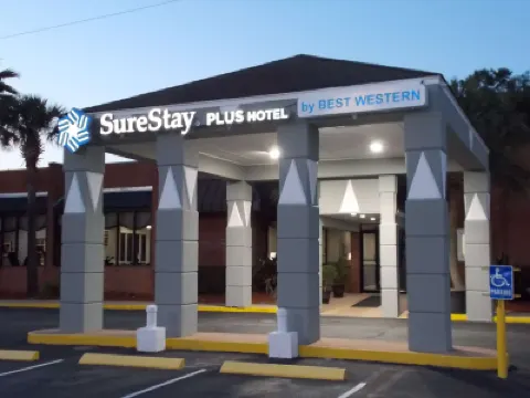 SureStay Plus Hotel by Best Western St Marys Cumberland のホテル