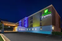 Holiday Inn Express Fairfax - Arlington Boulevard