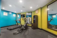 Comfort Inn & Suites - Gym