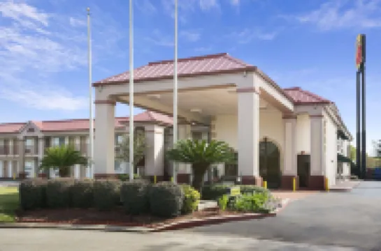 巴吞魯日-I-12速8酒店