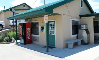 Adobe Inn Motel