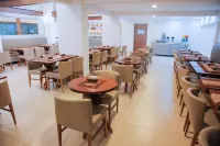 سليم باجوكارا باي تروبيكاليس - فطور