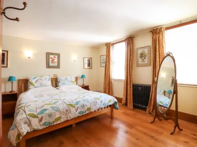 Samphire Hotels near Deal