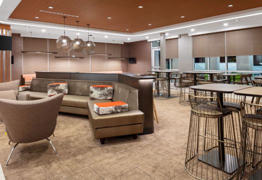 1. 스프링힐 스위트..