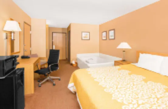Days Inn by Wyndham Worthington