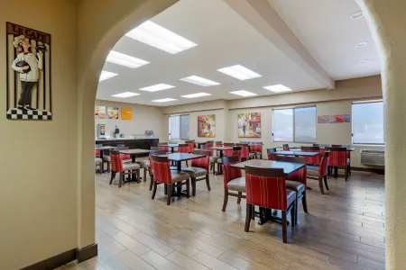 Comfort Inn Camp Verde I-17 Отели рядом с достопримечательностью «Минделефф Кавейтс»