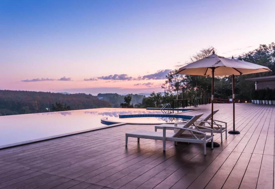 3. 치앙라이 레이크..