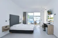 Evita Bay
