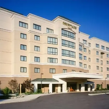 Courtyard Newark Elizabeth
