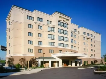 Courtyard Newark Elizabeth