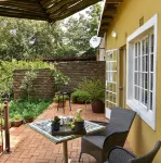 Random Harvest Country Cottages Hotels near Van Oord Street Park