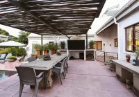 Waterkloof Apartments - Bed and Breakfasts