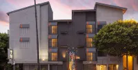 Inn at Venice Beach Hotels near Pacific Park