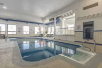 Comfort Inn & Suites - Pools