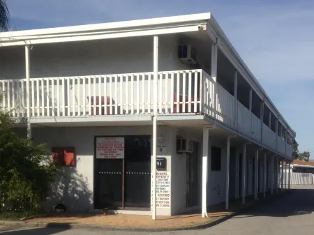 Budget Motel Отели в г. Вайнс