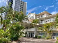 Outrigger Burleigh