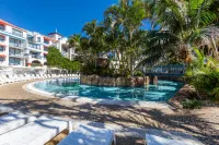 Oaks Gold Coast Calypso Plaza Suites - Beach