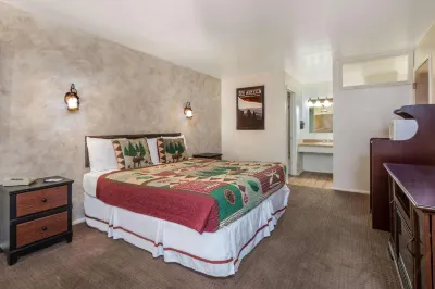High Desert Inn فنادق في سالينا