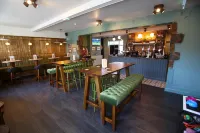 The Queens Head Hotel Hotels in Ingram