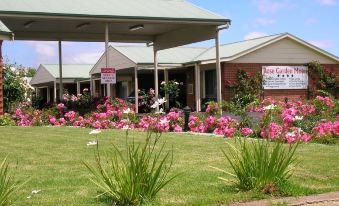 Rose Garden Motel