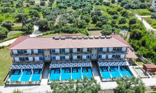 Royal Hotel and Suites
