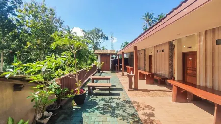 RedDoorz Syariah @ Banyu Asem Banyuwangi