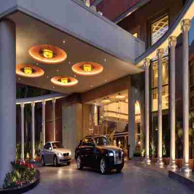 Radisson Blu MBD Hotel Noida Hotel Exterior