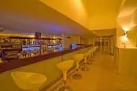 Jasmine Court Hotel & Spa - bar