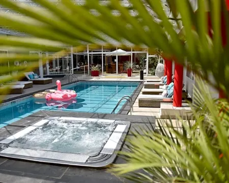 Hôtel Arles Plaza โรงแรมในอาร์ล