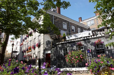 Best Western Moores Central Hotel Отели в г. Saint Peter Port