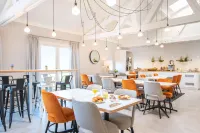 Kyriad Lyon Est - Saint Quentin Fallavier Hotels in Коломб'є-Соньє