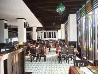 Dee Andaman Hotel タラ パーク周辺のホテル