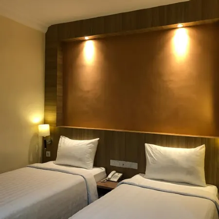 Lcr Hotel